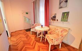 Apartament Central Rezidenta